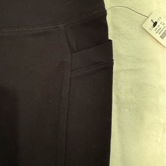 NWT T by Talbots everyday stretch legging. Cropped. Size M - Picture 6 of 8